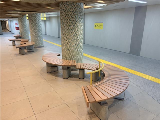 名城公園駅の子ども・子育てサポートベンチ